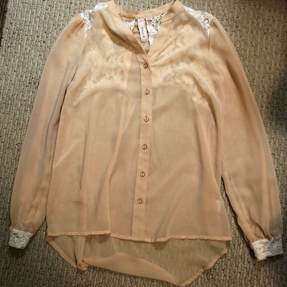 Perfect nude/pink blouse for spring
